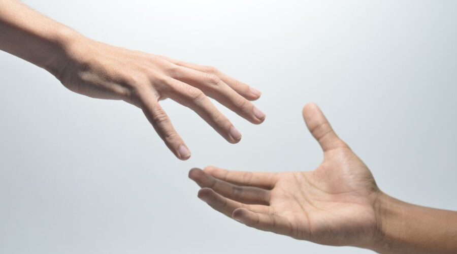 Gdzie szukać pomocy przy upadłości konsumenckiej – doradcy, kancelarie, portale